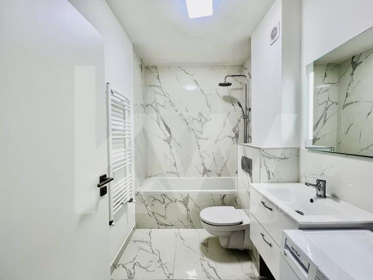 Apartament cu 2 camere semidecomandat în Cristian