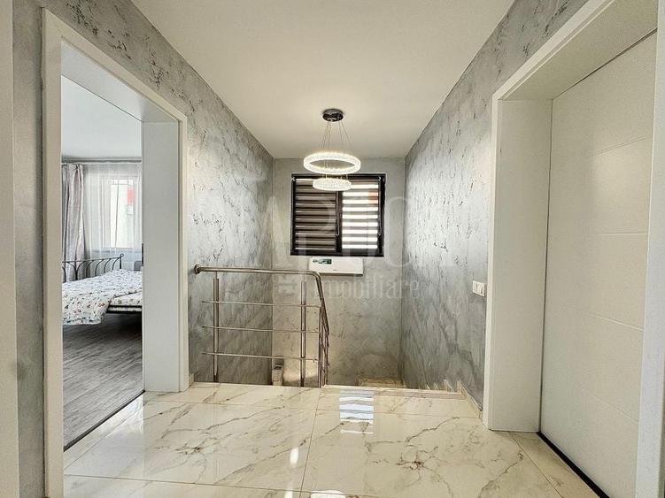 Duplex cu 4 camere cu Canalizare în Florești