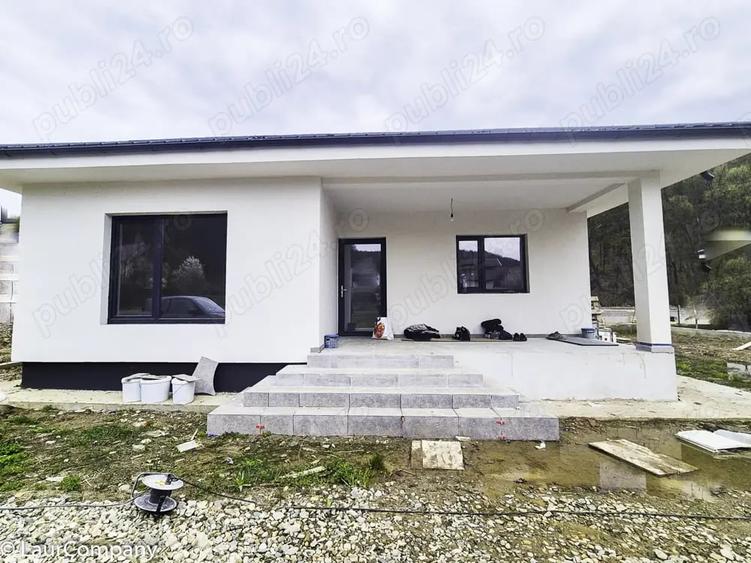 Casă cu 3 camere cu Teren 340 Mp în Uiasca