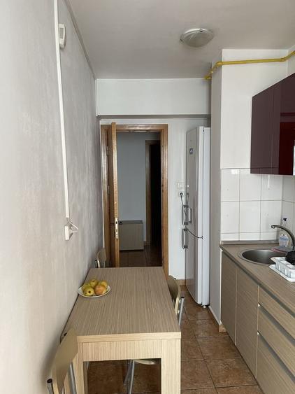 Apartament cu 2 camere decomandat în Drumul Taberei