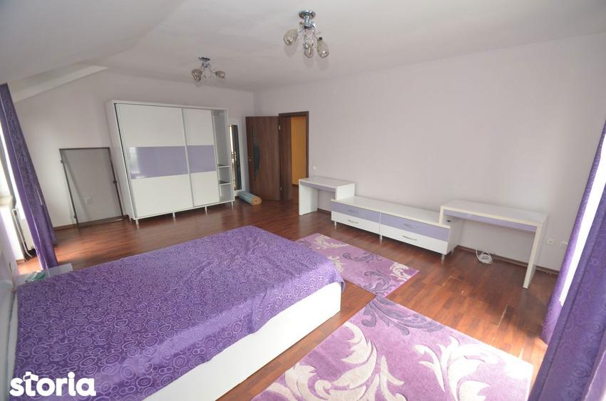 Casă cu 5 camere cu Canalizare în Ghiroda