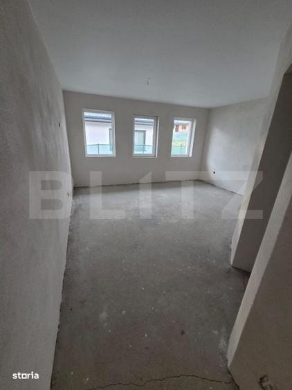 Casă cu 4 camere în Crișeni