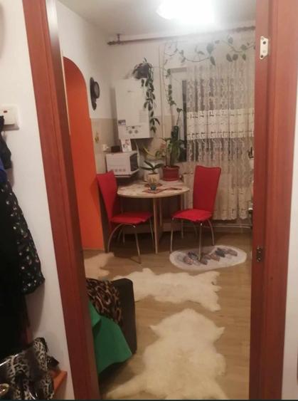 Apartament cu 2 camere decomandat în Cotnari