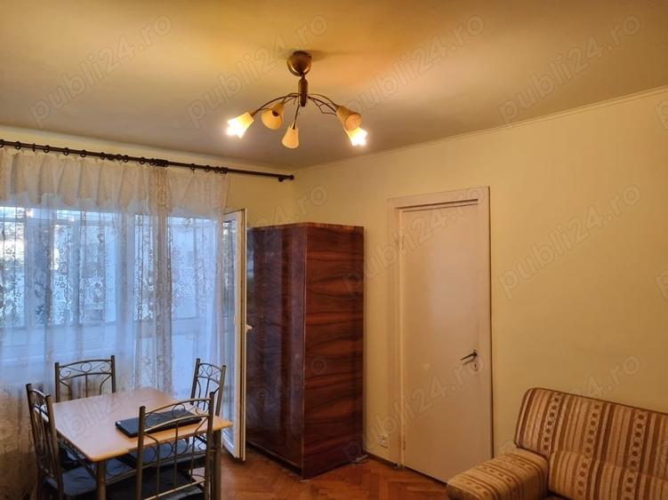 Apartament cu 3 camere semidecomandat în Șagului