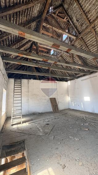 Casă cu Teren 325 Mp în Central