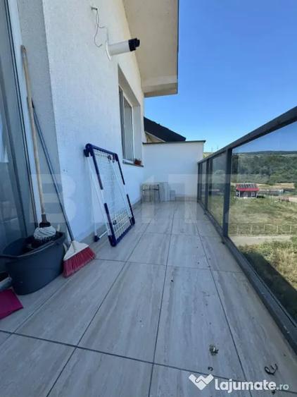 Apartament cu 3 camere decomandat în Florești