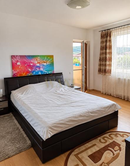 Apartament cu 2 camere semidecomandat, mobilat în Florești