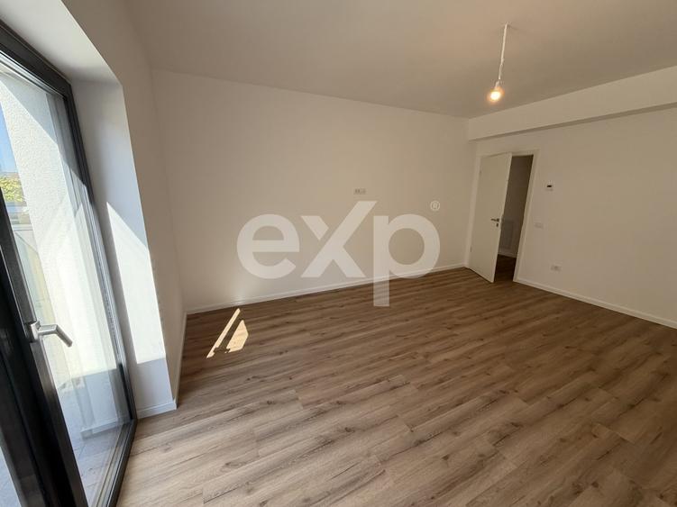 Apartament cu 2 camere decomandat în Tractorul