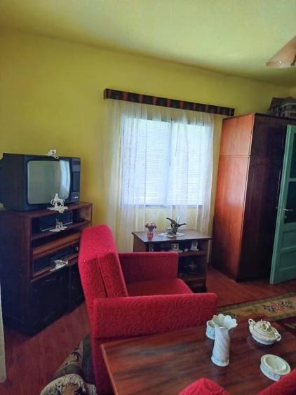 Casă individuală cu 5 camere cu Teren 306 Mp în Periferie