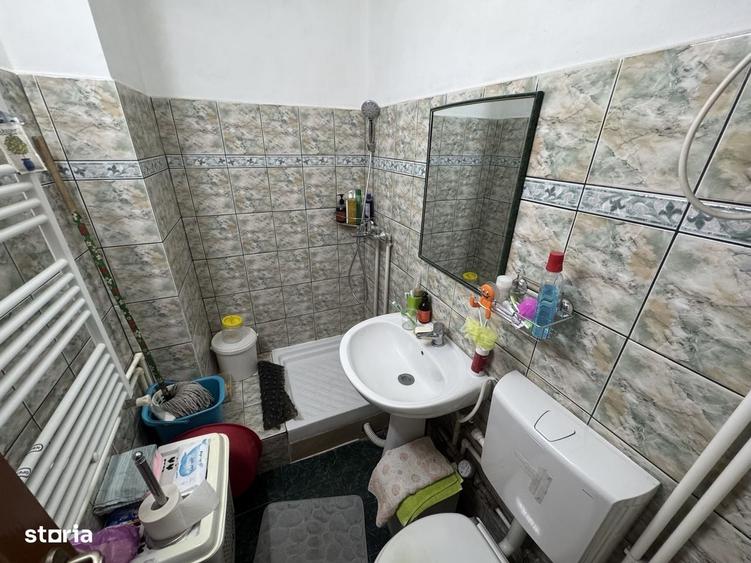 Apartament cu 4 camere decomandat în Central