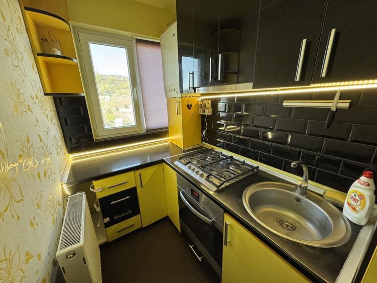 Apartament cu 2 camere semidecomandat, mobilat în Filipeștii de Pădure