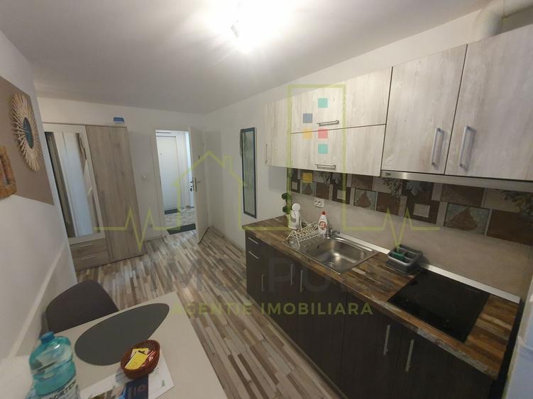 Casă individuală cu 10 camere cu Piscina în Soarelui