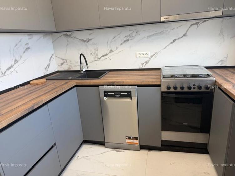 Apartament cu 3 camere decomandat, mobilat în Banu Manta