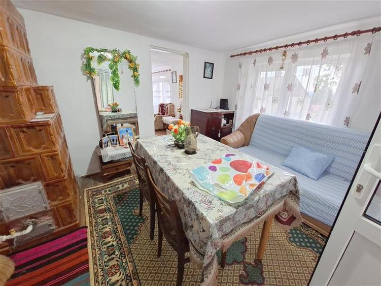 Casă cu 3 camere cu Teren 549 Mp în 9 Mai