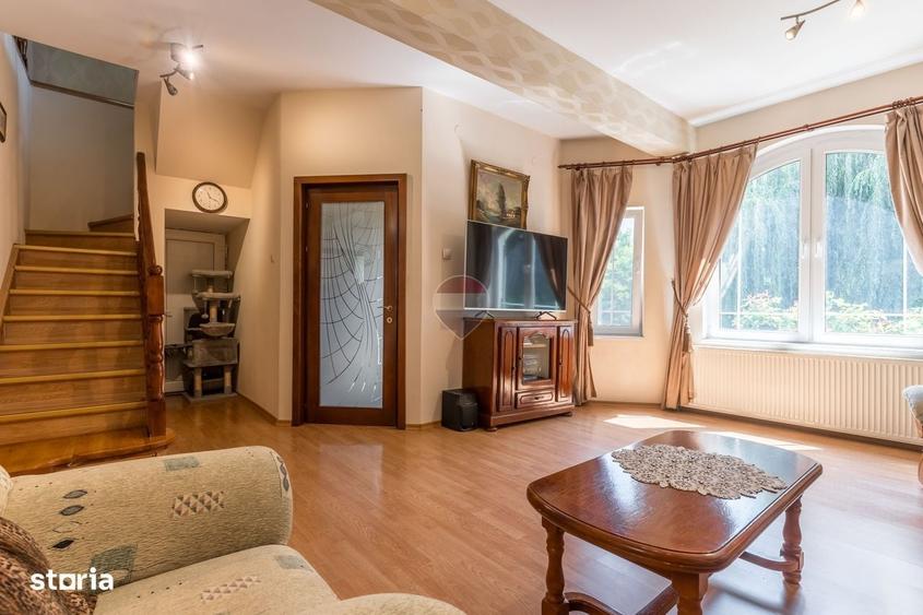 Casă cu 4 camere în Bucium