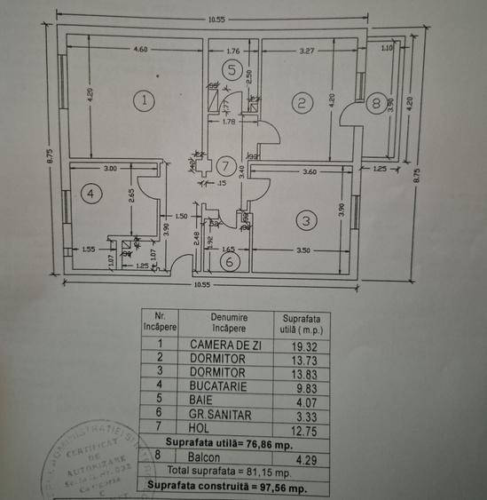 Apartament cu 3 camere decomandat în Bora