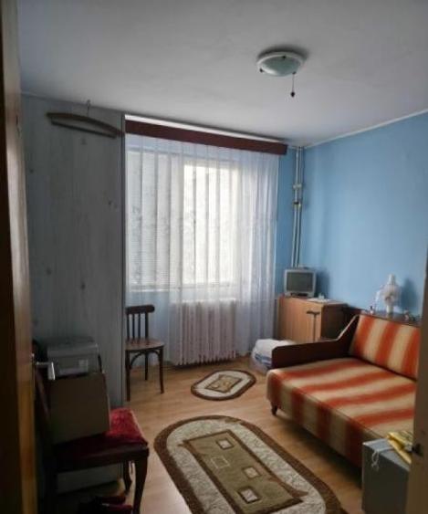 Apartament cu 3 camere în Crângași