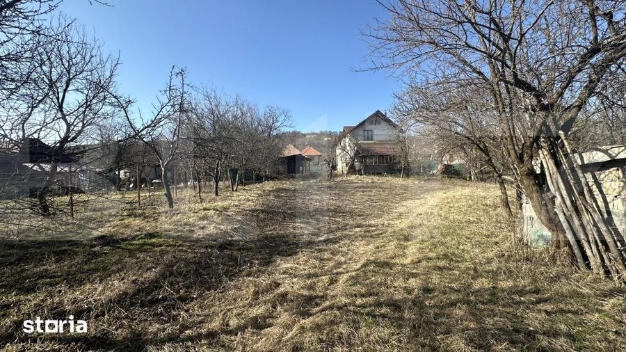 Teren de 1700 mp, în Feleacu