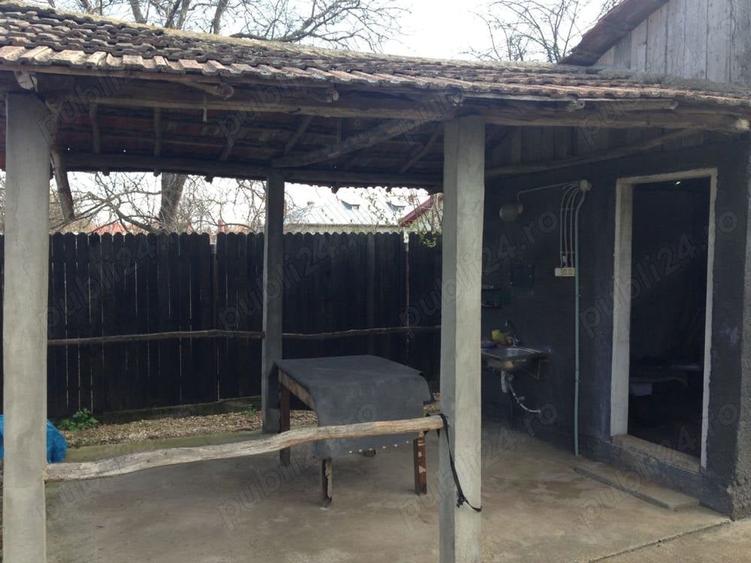 Casă cu 2 camere cu Teren 2536 Mp în Poienarii-Rali