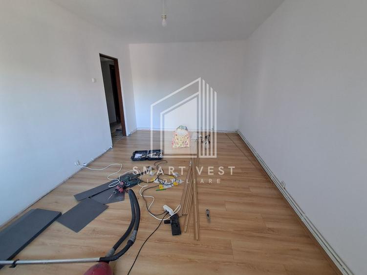 Apartament cu 3 camere decomandat, mobilat în Micro 17