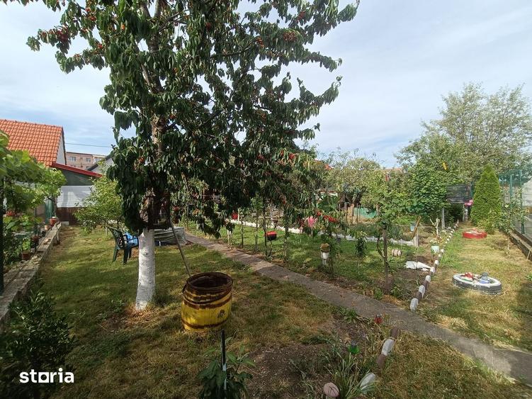 Casă cu 4 camere cu Teren 701 Mp în Central