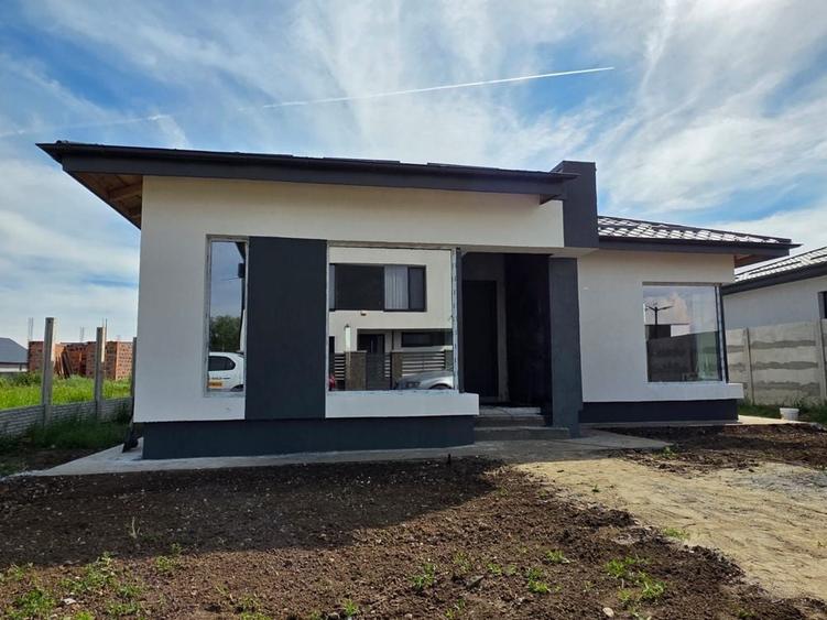 Casă cu 3 camere în Central