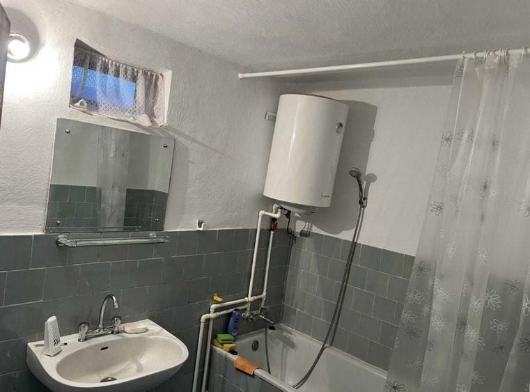 Casă cu 3 camere în Central