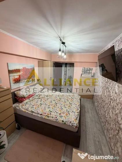 Apartament cu 4 camere decomandat în Exterior Vest