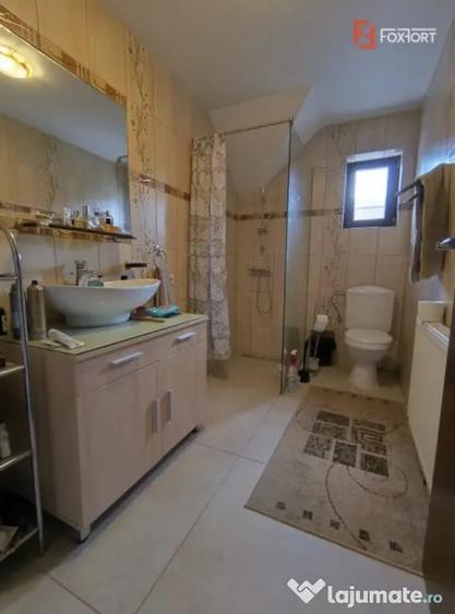 Casă cu 5 camere cu Teren 601 Mp în Chișoda