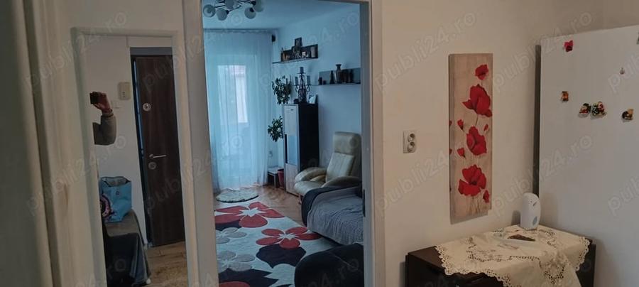 Apartament cu 3 camere decomandat în Central