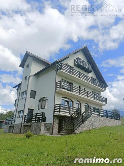 Casă cu 11 camere cu Teren 1300 Mp în Șimon