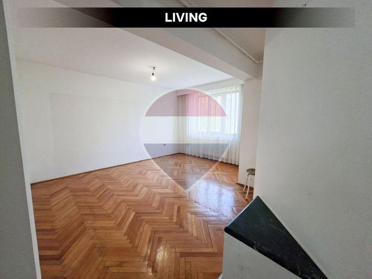 Apartament cu 4 camere decomandat în Ultracentral
