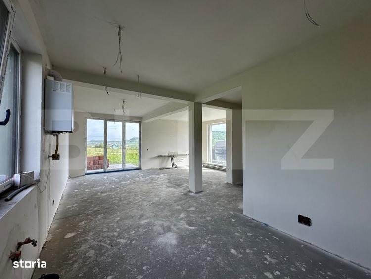 Casă cu 4 camere în Chinteni