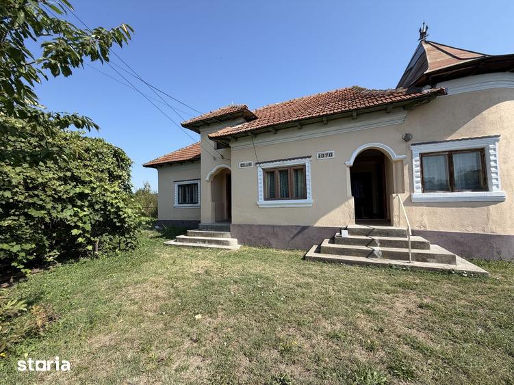 Casă cu 5 camere cu Teren 2119 Mp în Central