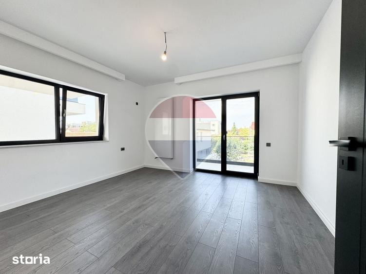 Casă cu 6 camere cu Teren 422 Mp în Central