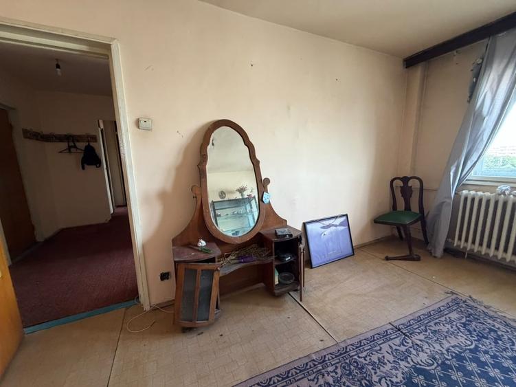 Apartament cu 3 camere decomandat în Militari