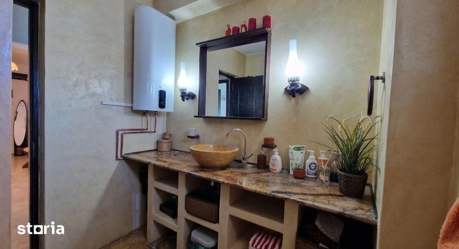 Apartament cu 3 camere în Vitan