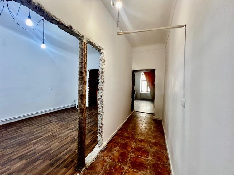 Apartament cu 2 camere semidecomandat în Central