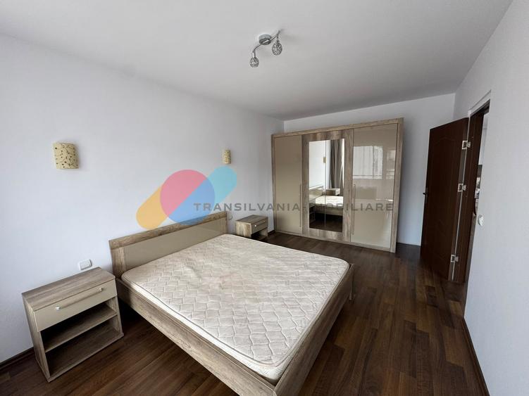 Apartament cu 3 camere decomandat în Florești