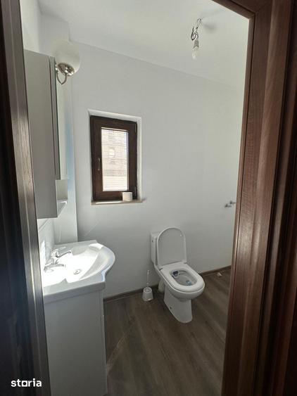 Apartament cu 4 camere în Otopeni