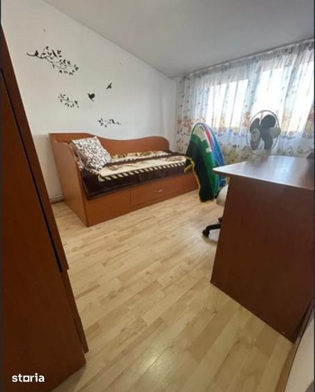 Apartament cu 2 camere decomandat în Nicolina