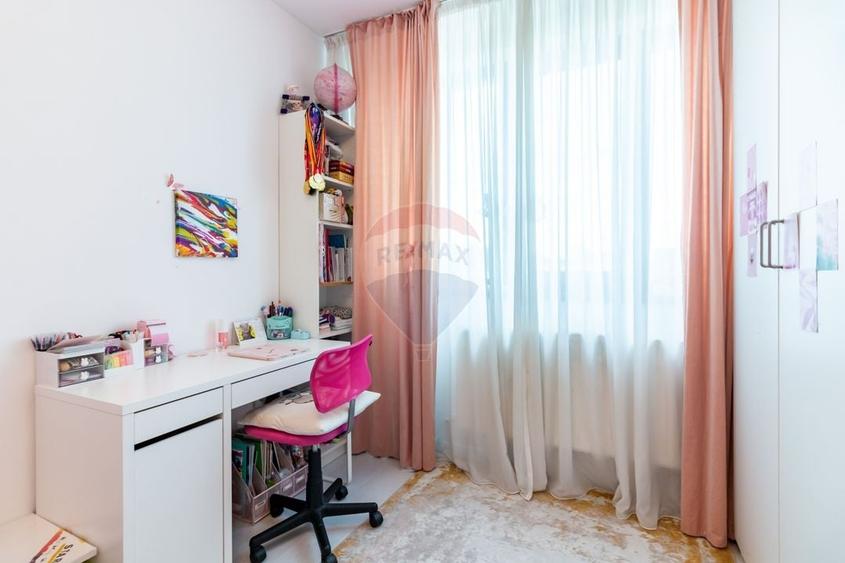 Casă / Vilă cu 4 camere de vânzare Tunari - 22