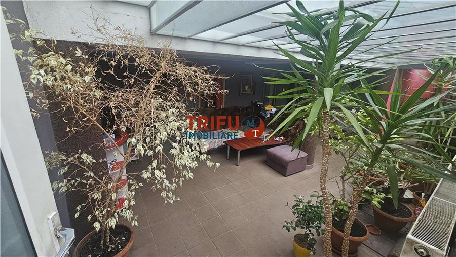 Casă individuală cu 7 camere cu Canalizare în Tolstoi