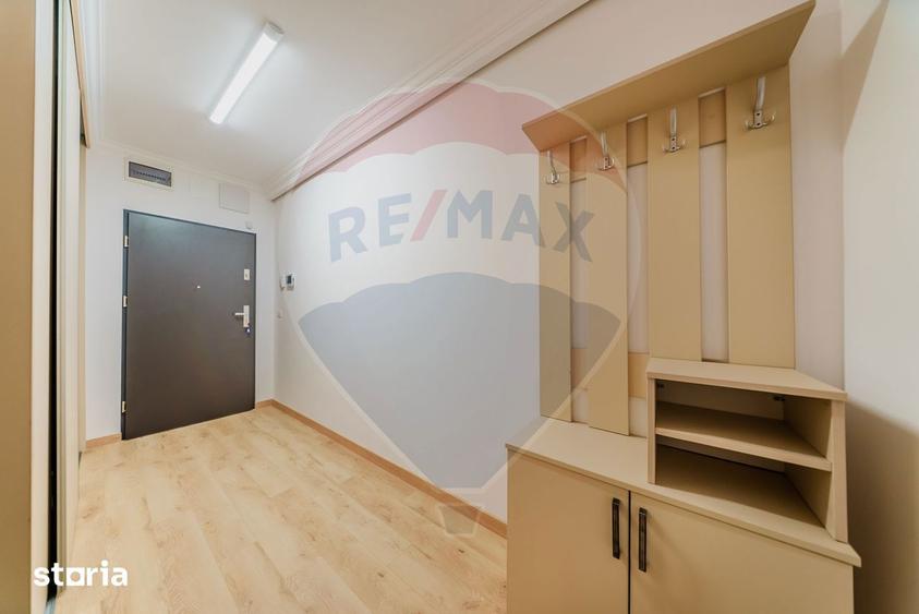 Apartament cu 3 camere, mobilat în Funcționarilor