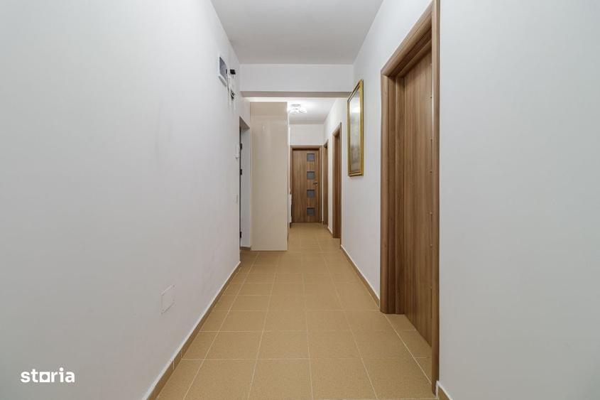 Apartament cu 3 camere, mobilat în Metalurgiei