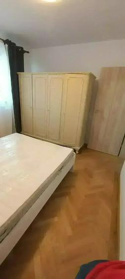 Apartament cu 2 camere semidecomandat în P-ța Victoriei