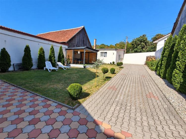 Casă individuală cu 4 camere cu Teren 350 Mp în Mohu