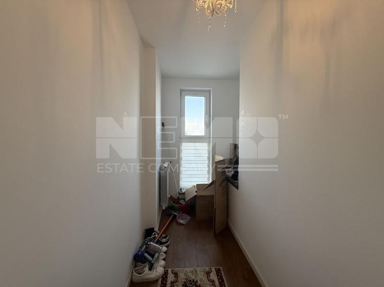 Apartament cu 3 camere decomandat, mobilat în Central