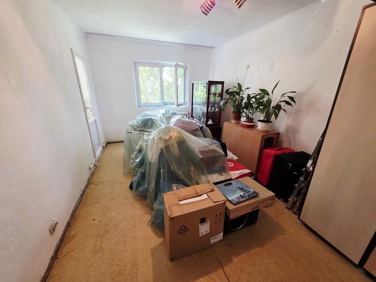 Apartament cu 3 camere în Alexandru cel Bun