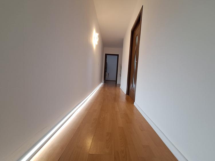 Apartament cu 2 camere decomandat, mobilat în Freidorf